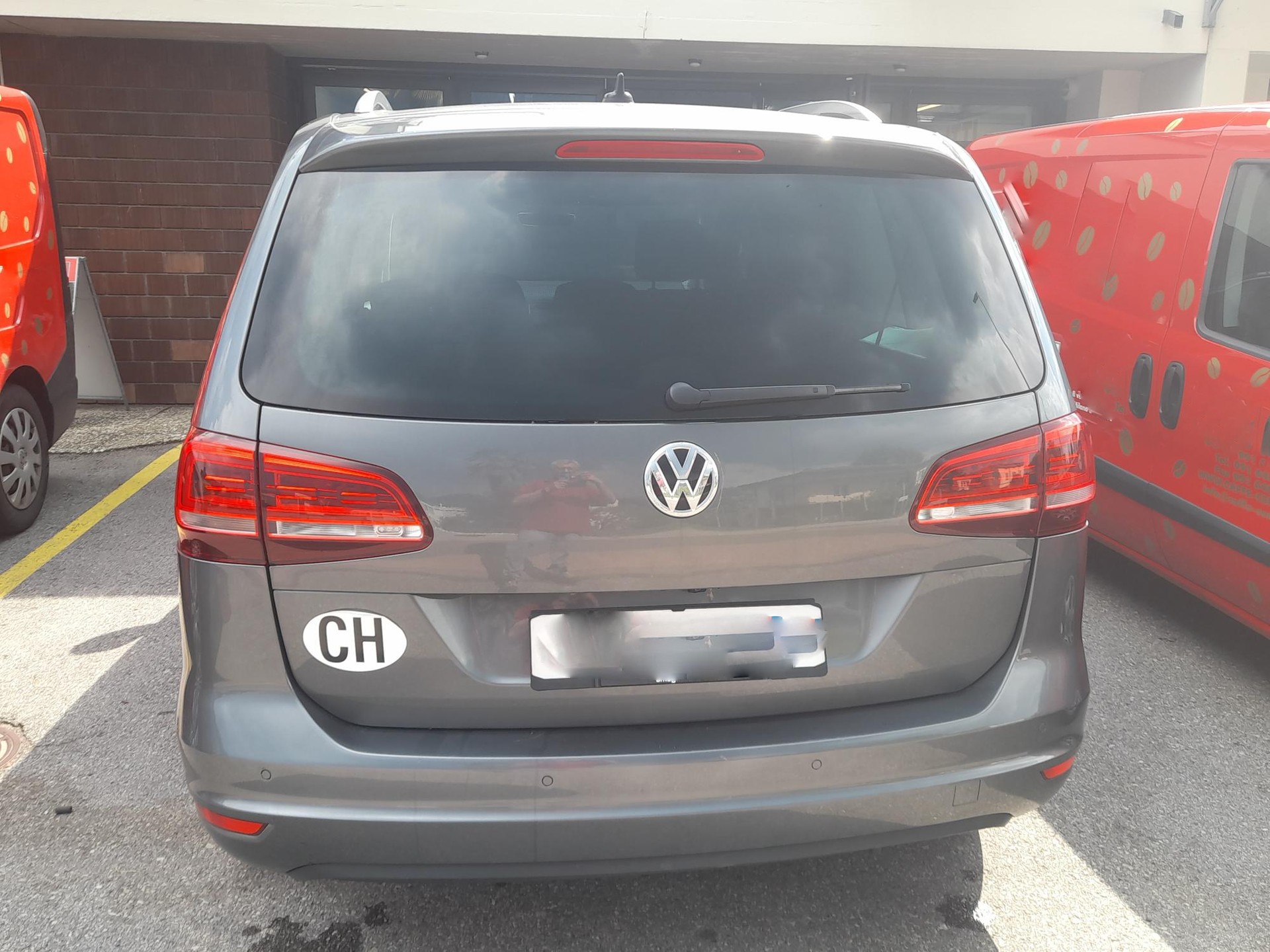 VW Sharan 2.0 TDI BMT Trendline 4Motion-image-1