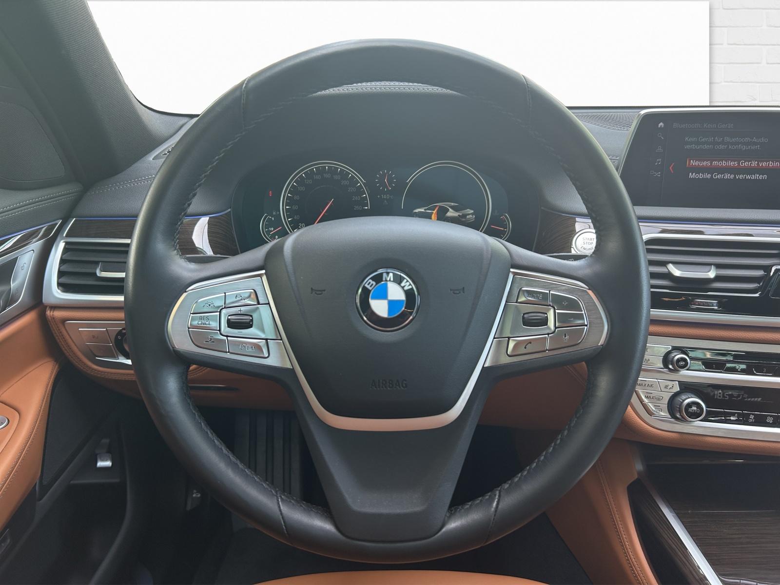 BMW 750i xDrive-image-5