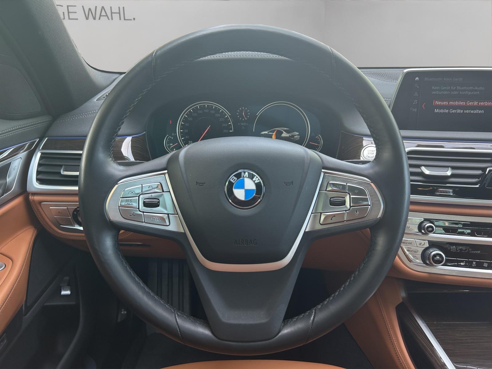 BMW 750i xDrive-image-5