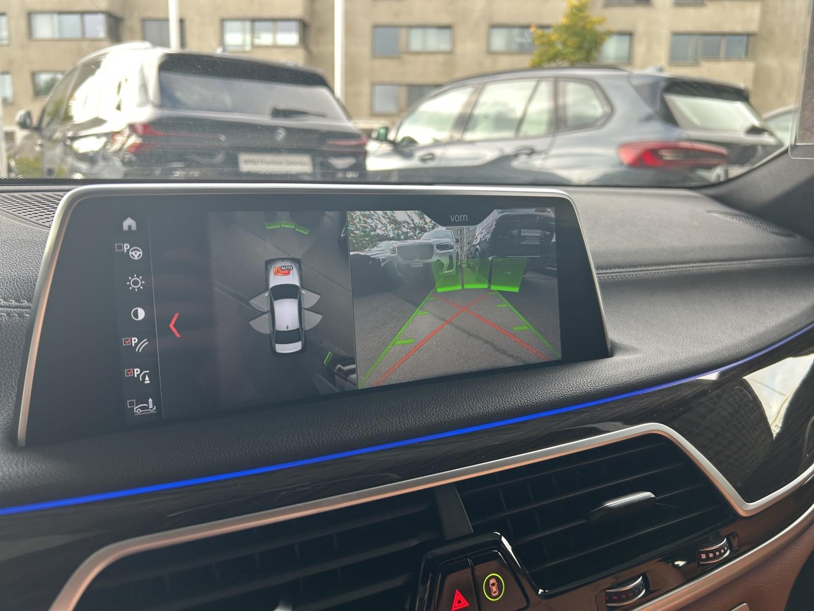 BMW 750i xDrive-image-26