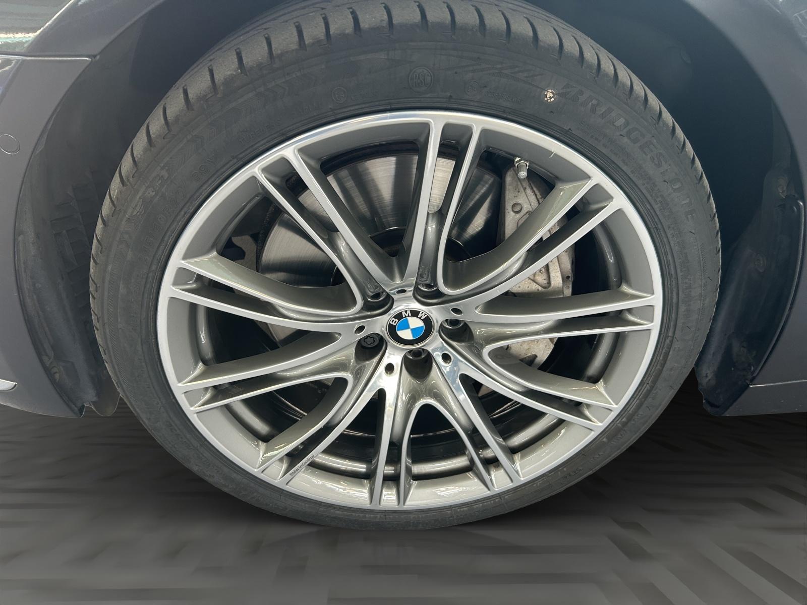 BMW 750i xDrive-image-23