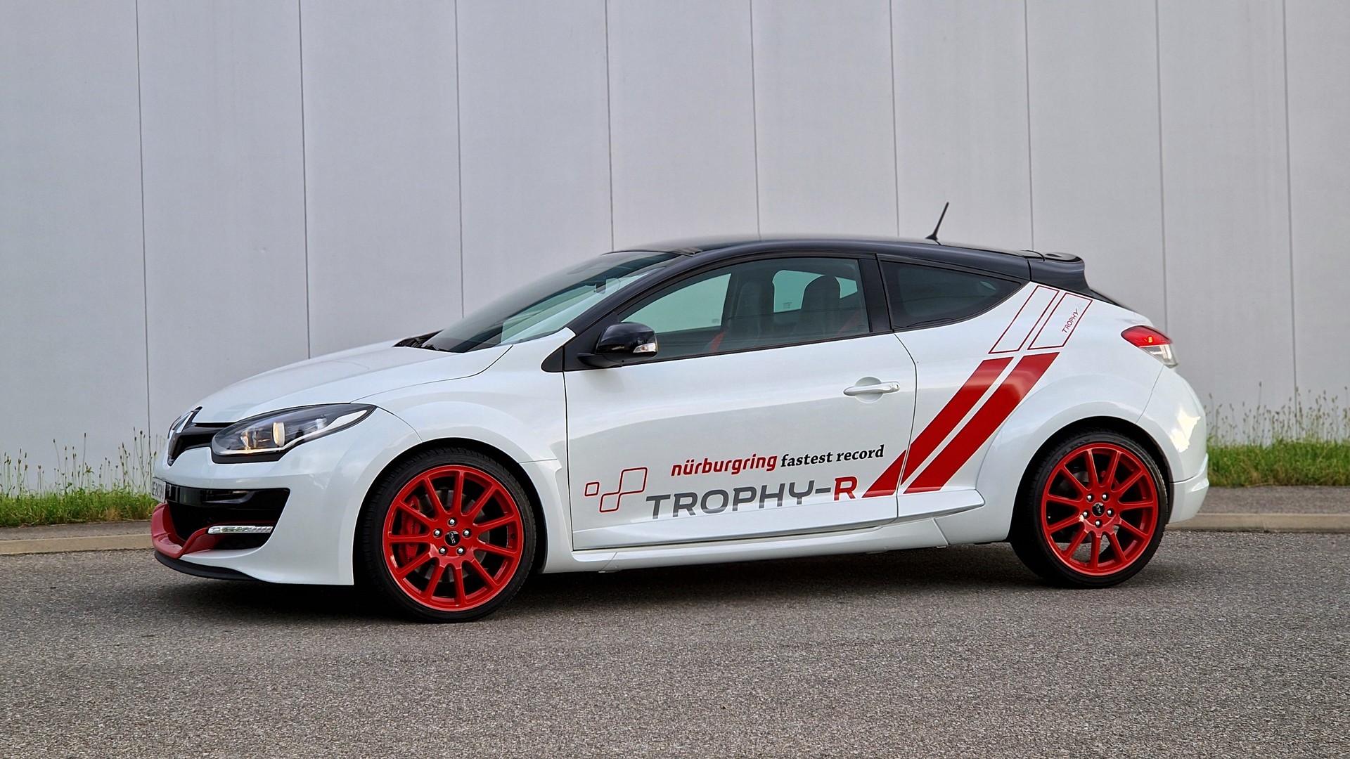 RENAULT Mégane Coupé 2.0 16V Turbo RS Trophy-R-image-2
