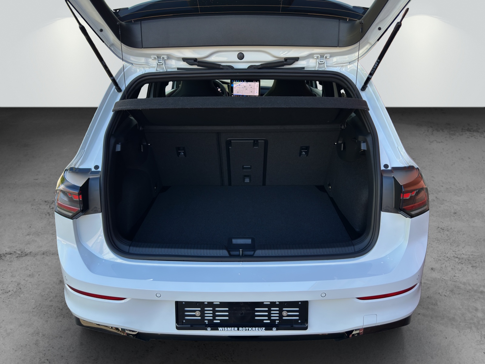 VW Golf 1.5 e TSI mHEV R-Line DSG-image-9