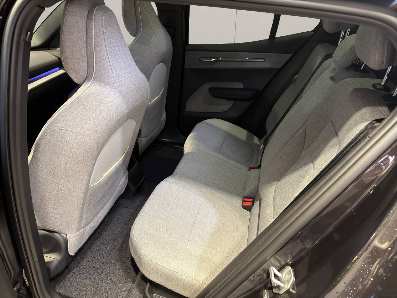 VOLVO EX 30 E60 Twin Ultra Performance AWD-image-5