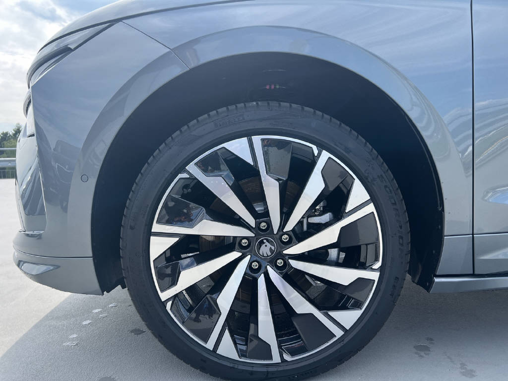 SKODA Enyaq Coupé Sportline 4x4-image-4