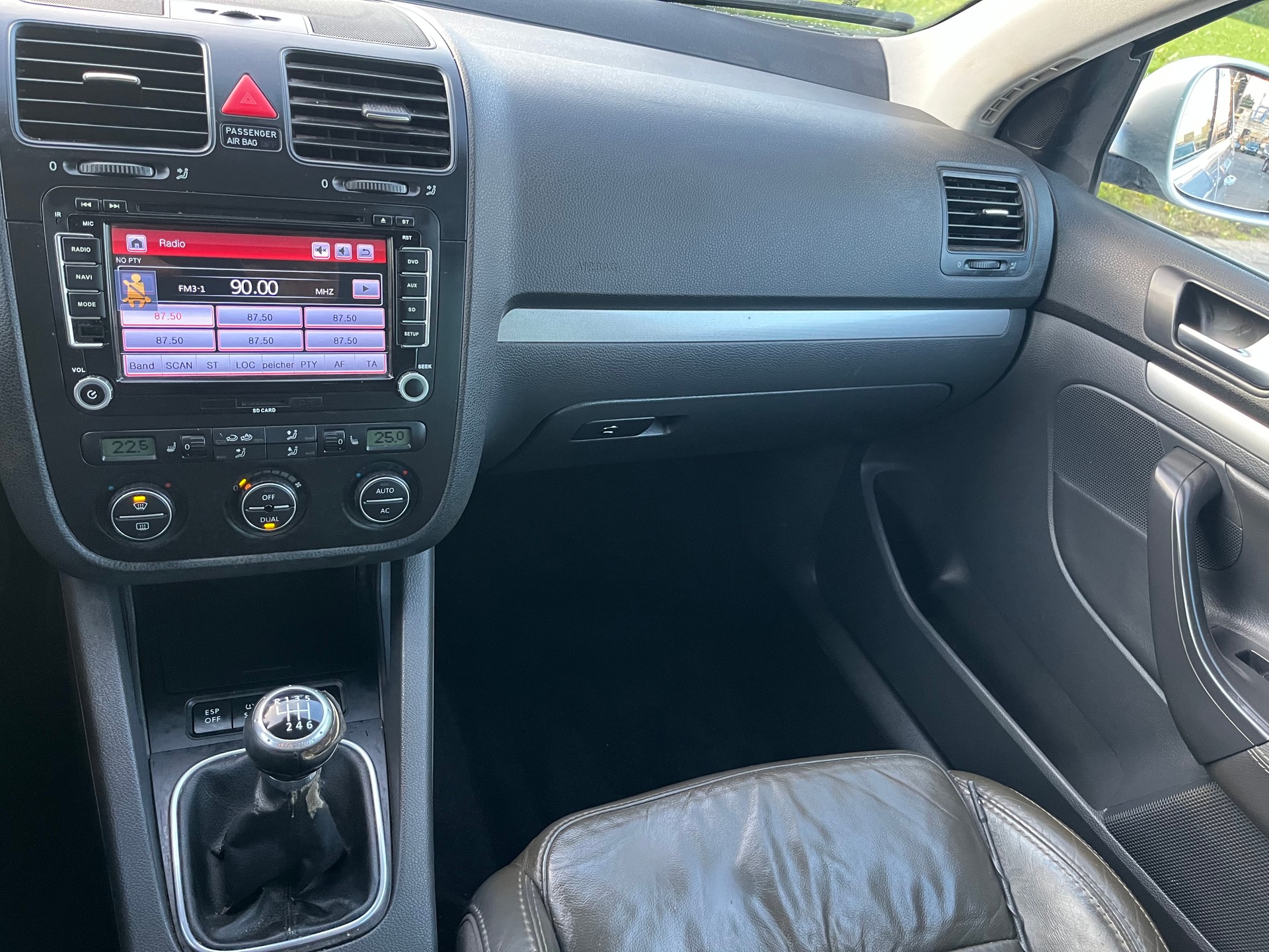 VW Golf Variant 1.9 TDI Comfortline 4Motion-image-7