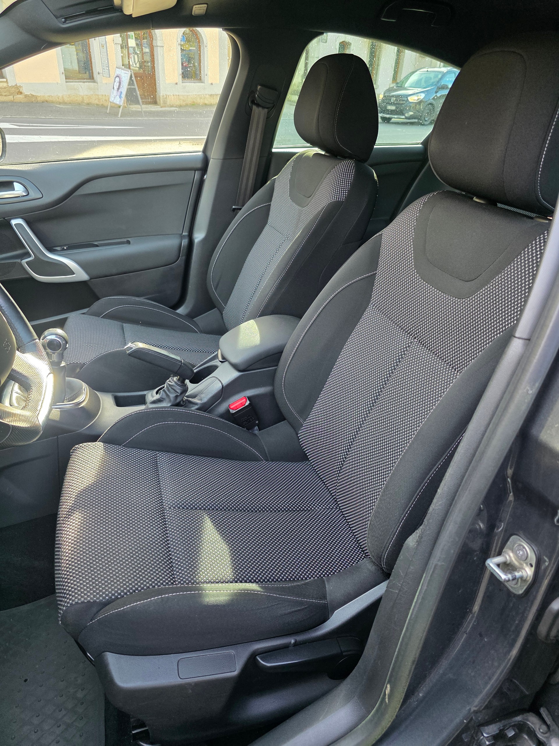DS AUTOMOBILES DS4 1.6 VTi Chic-image-10