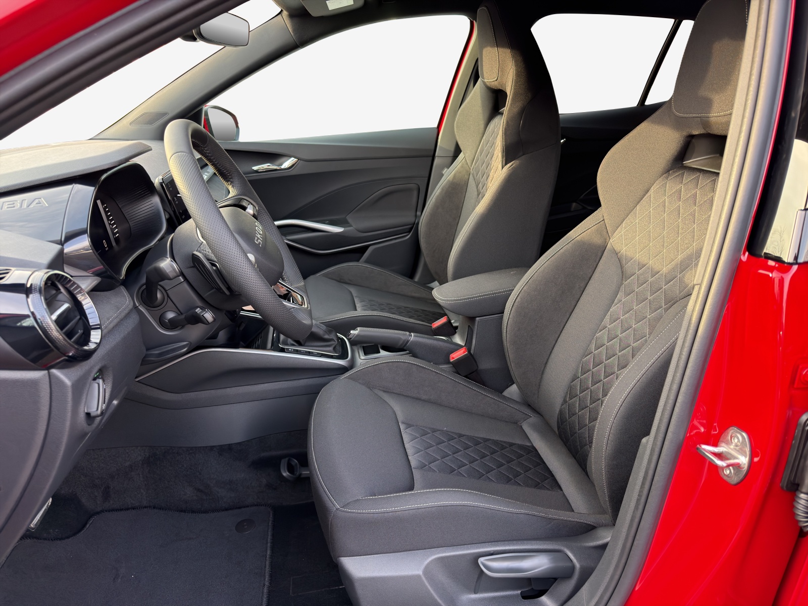 SKODA Fabia 1.5 TSI Dynamic DSG-image-7