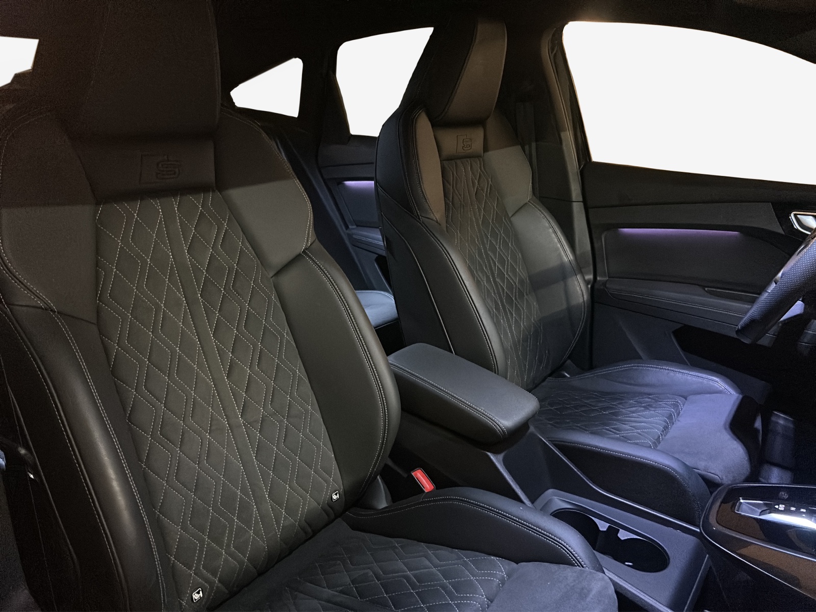 AUDI Q4 Sportback e-tron 50 quattro-image-14