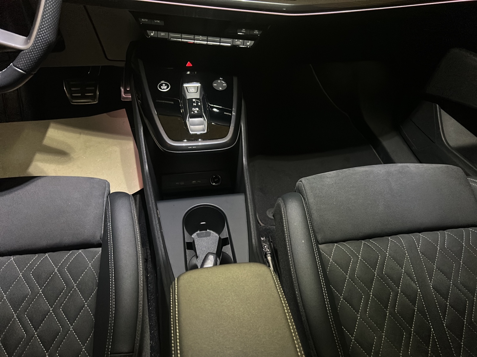AUDI Q4 Sportback e-tron 50 quattro-image-10
