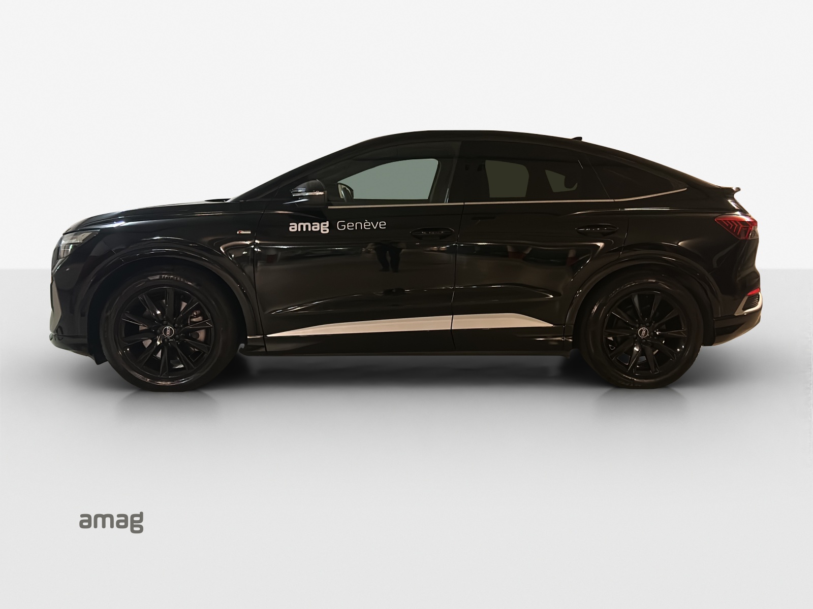 AUDI Q4 Sportback e-tron 50 quattro-image-1