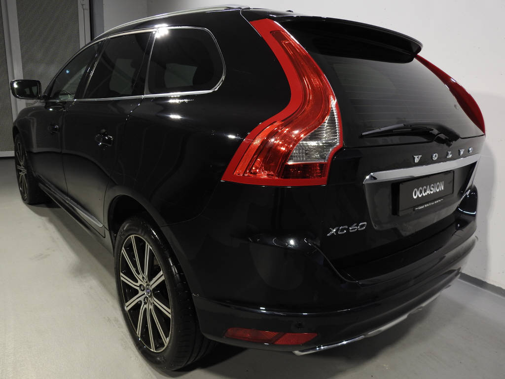 VOLVO XC60 2.0 T5 Summum AWD S/S-image-3
