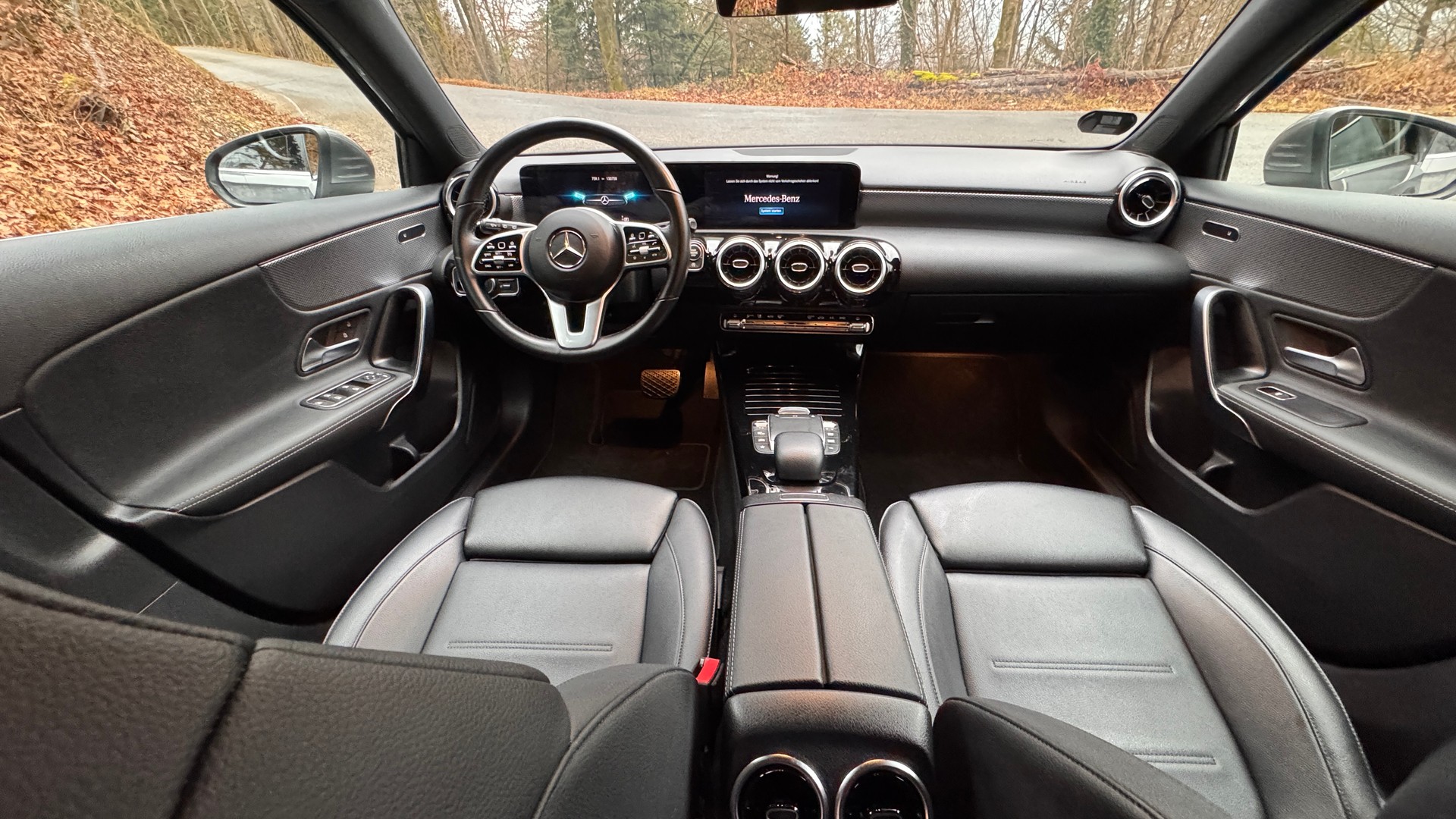 MERCEDES-BENZ Mercedes-Benz A180 7G-DCT Automat-image-3