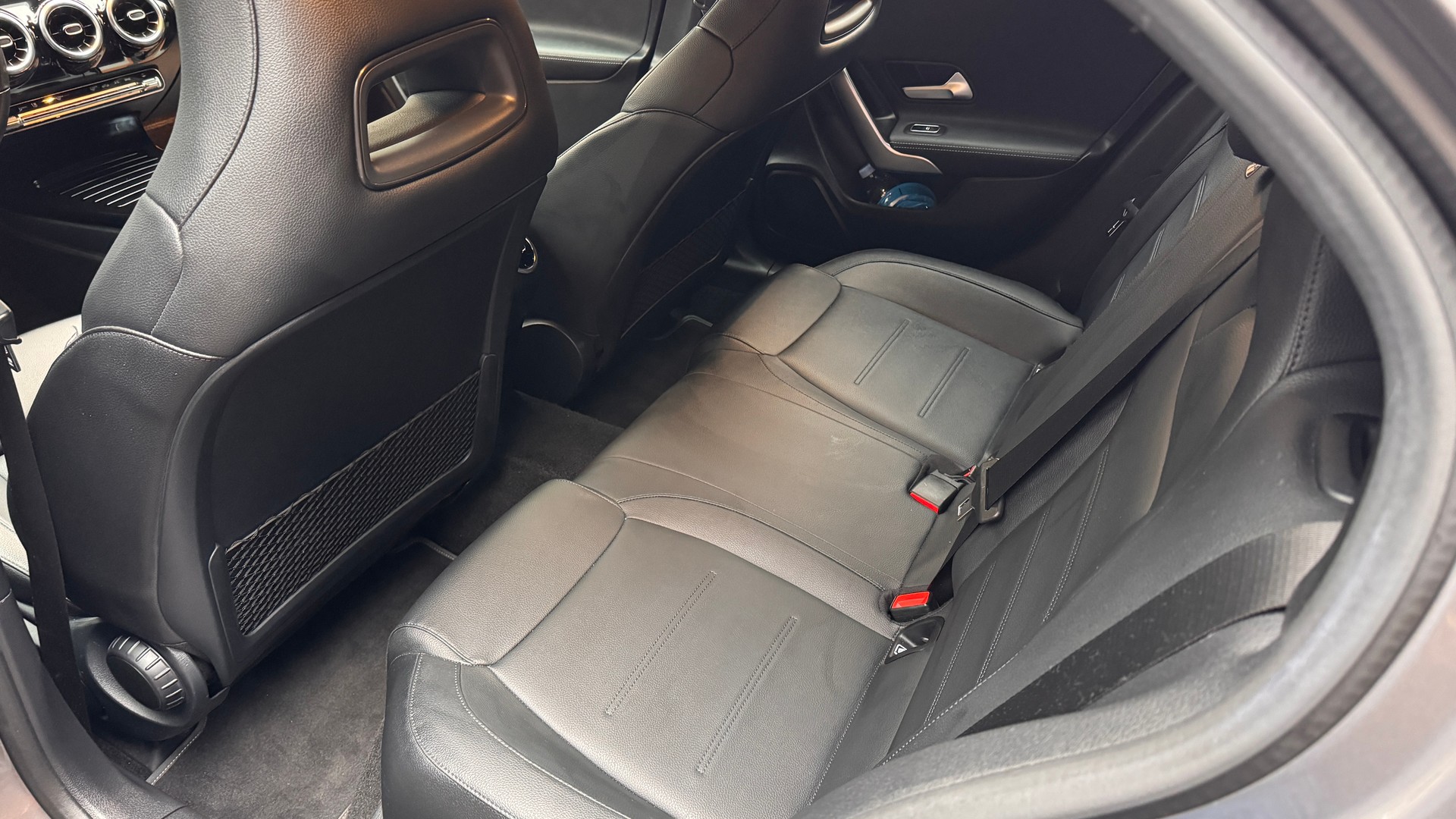 MERCEDES-BENZ Mercedes-Benz A180 7G-DCT Automat-image-4