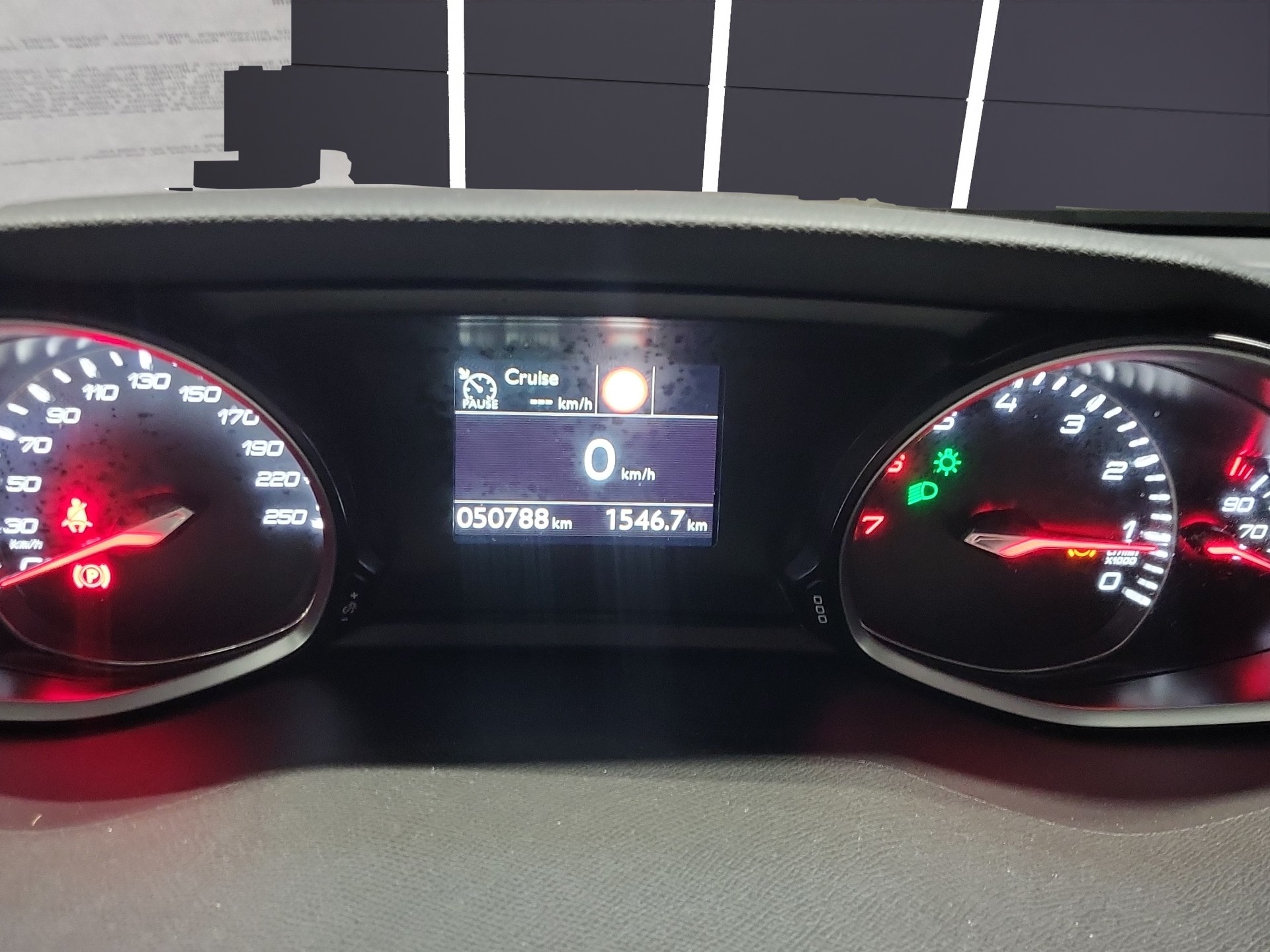 PEUGEOT 308 1.2 Allure-image-7