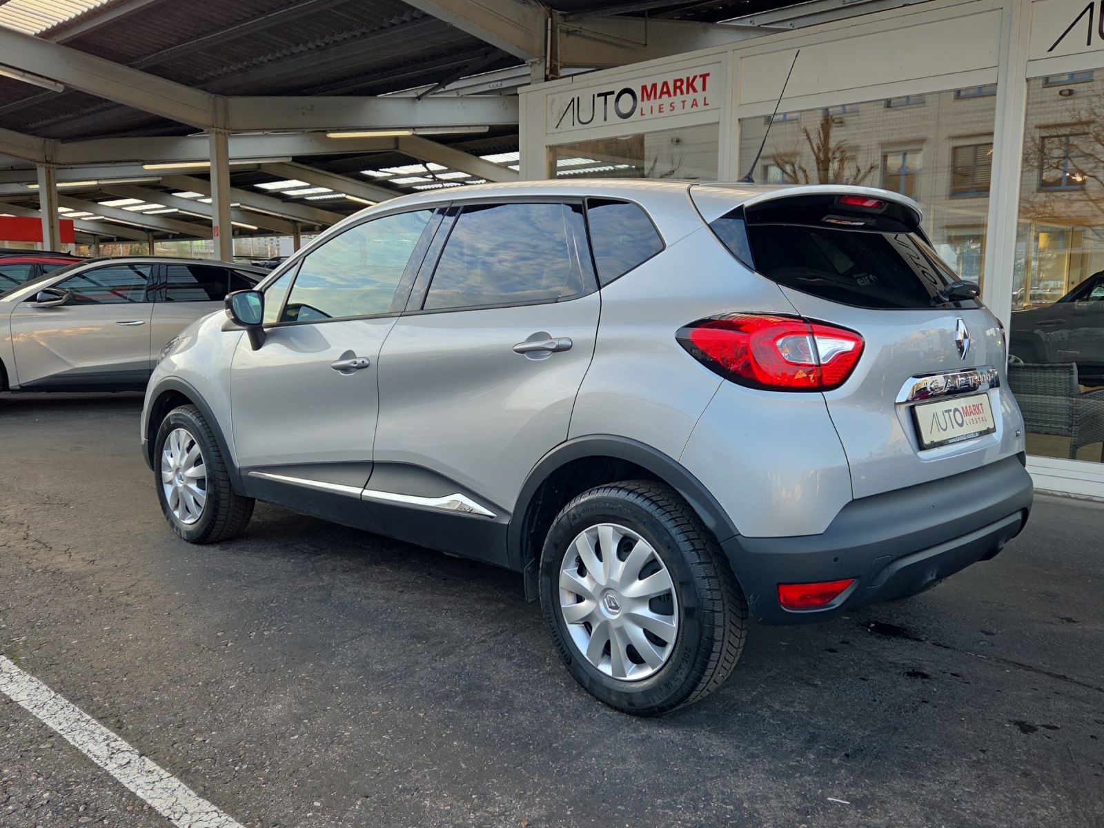 RENAULT Captur 0.9 12V Privilège-image-2