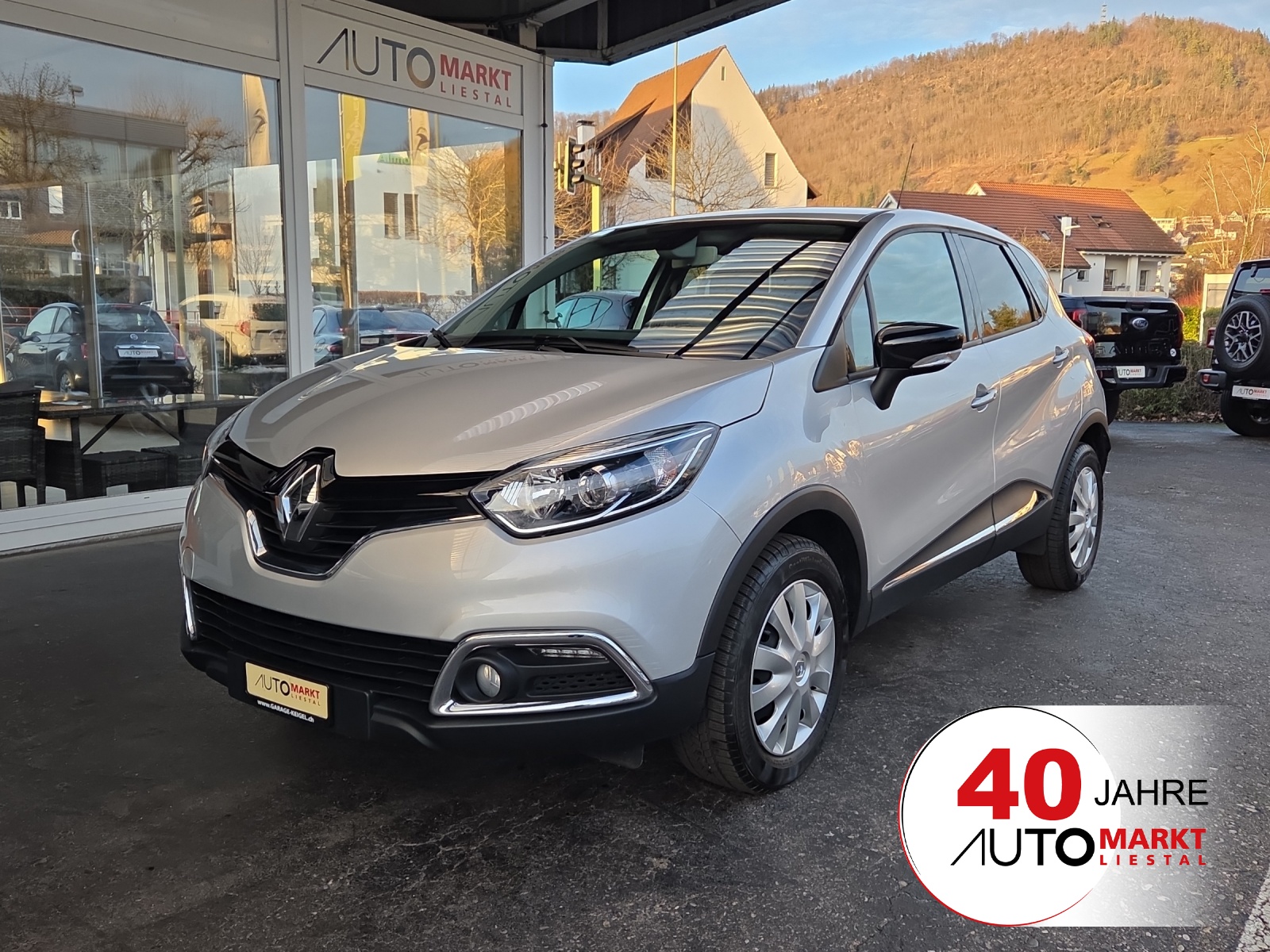RENAULT Captur 0.9 12V Privilège-image-0