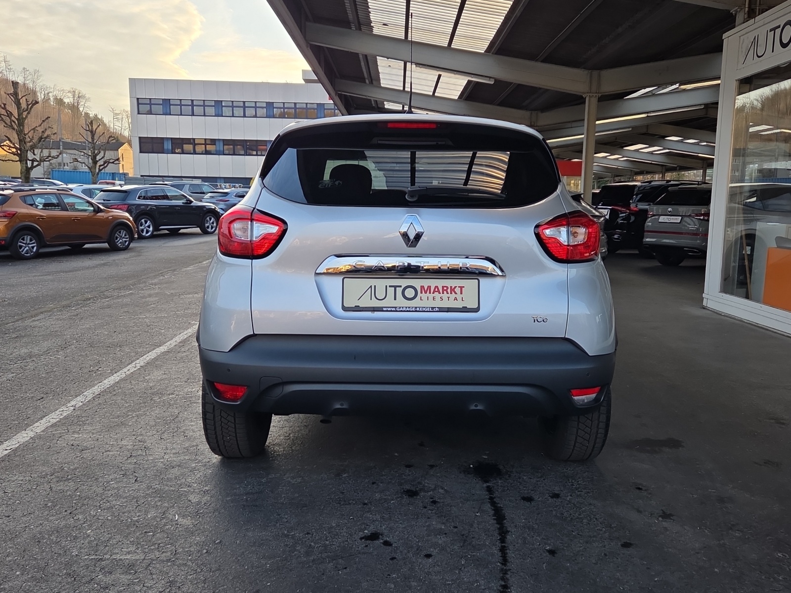 RENAULT Captur 0.9 12V Privilège-image-13