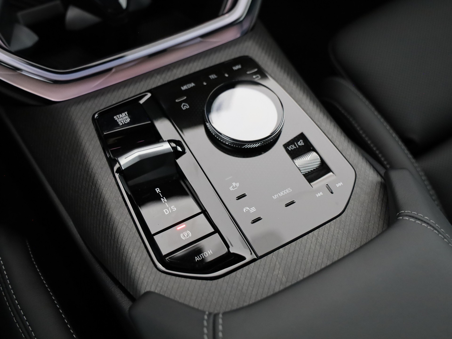 BMW X3 M50i-image-18