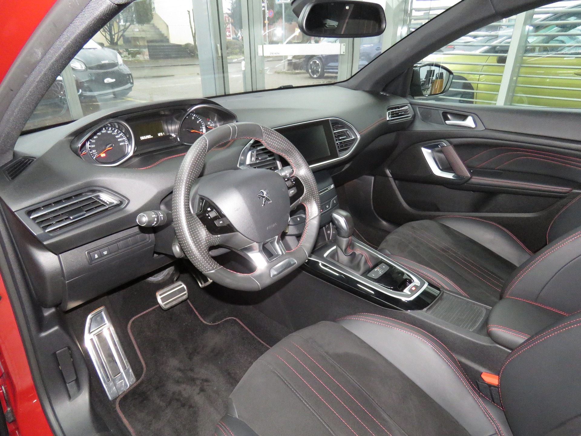 PEUGEOT 308 SW 1.2 THP GT Line Automat (AHK 1.1 t)-image-6
