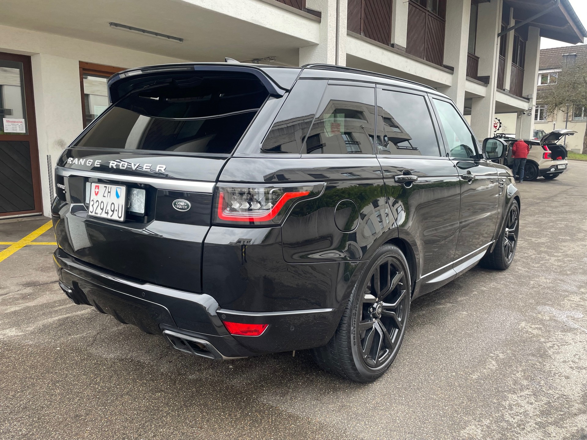 LAND ROVER Range Rover Sport P400 3.0 I6 MHEV HSE Automatic, PANORAMADACH / LUFTFAHRWERK / USW...-image-5