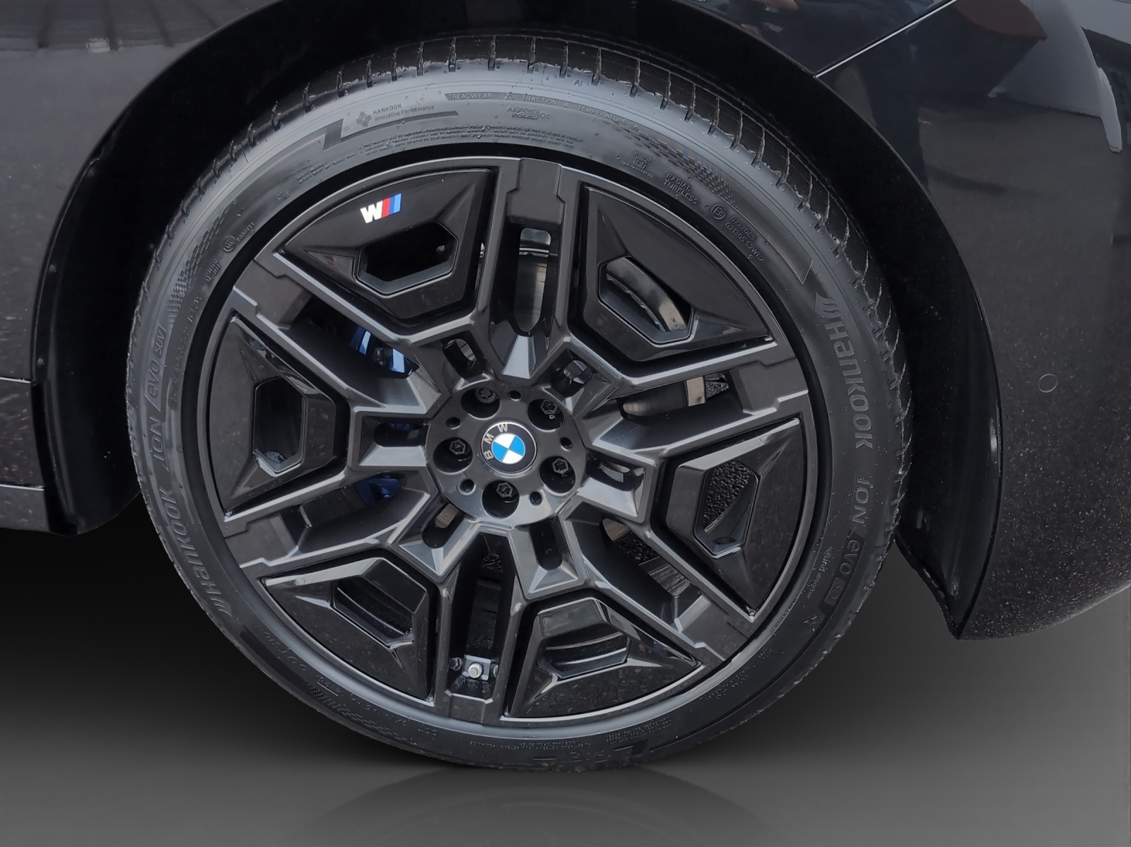 BMW iX xDrive45 M Sport-image-8