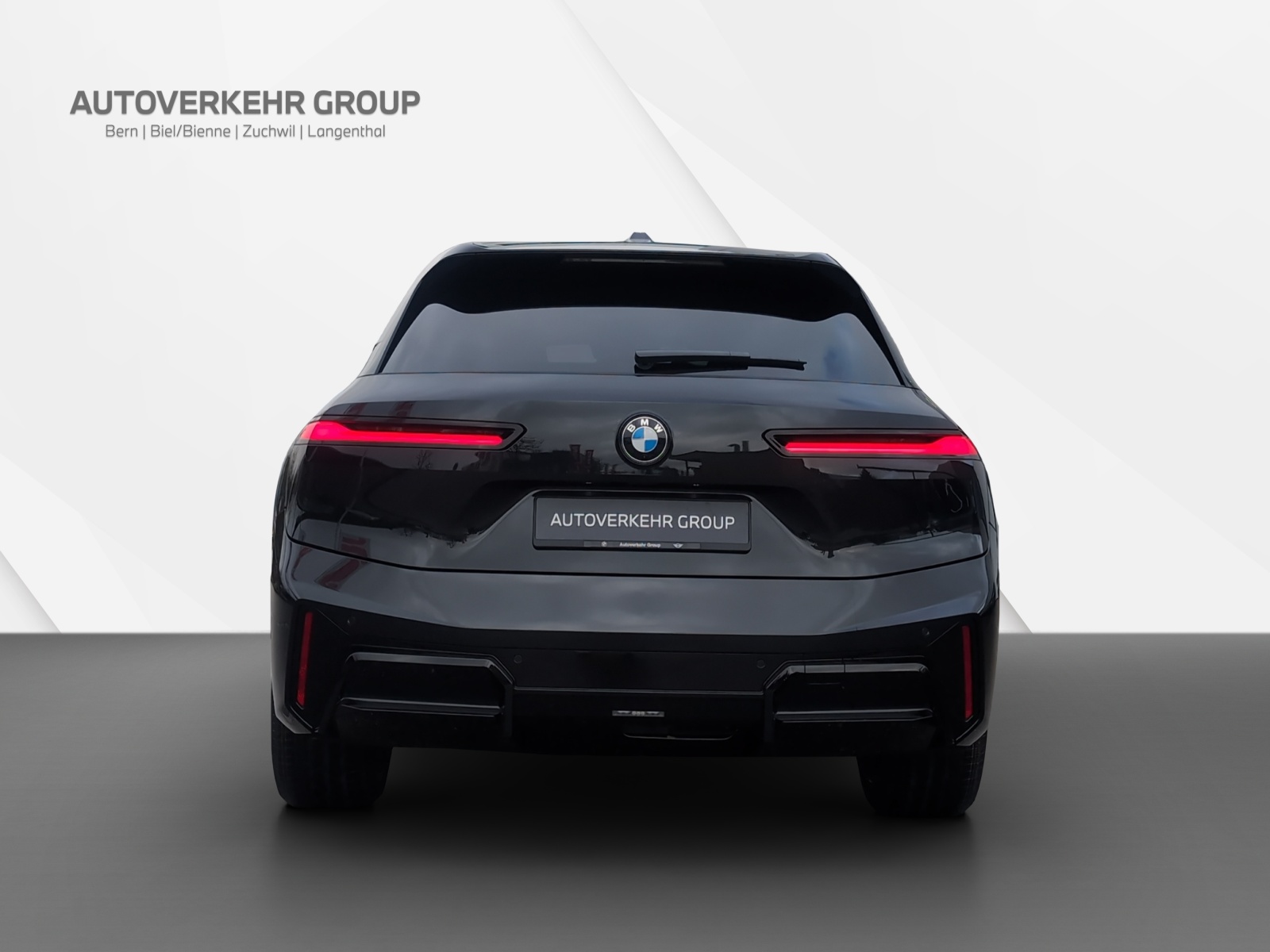 BMW iX xDrive45 M Sport-image-4