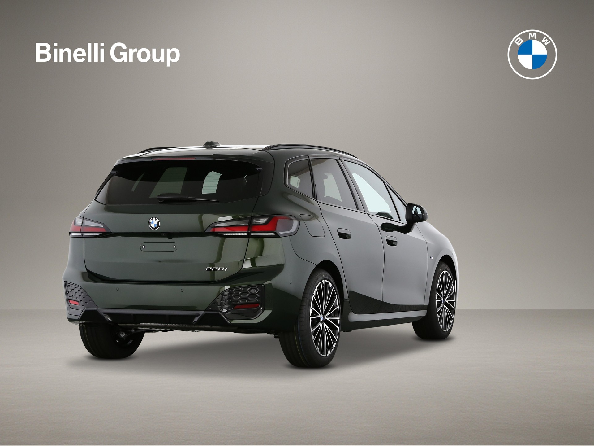 BMW 220i Active Tourer-showroom-element-3
