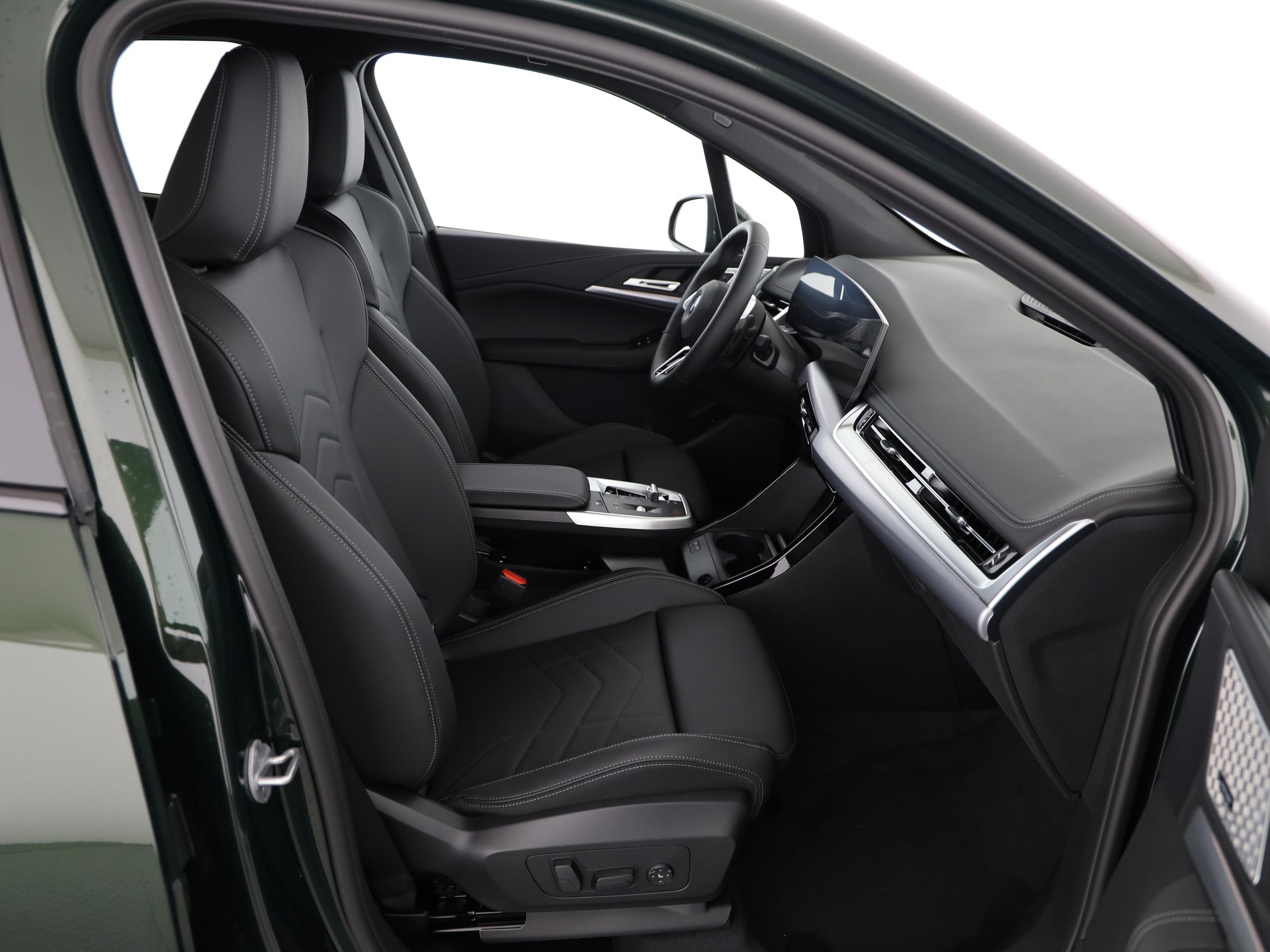 BMW 220i Active Tourer-image-7