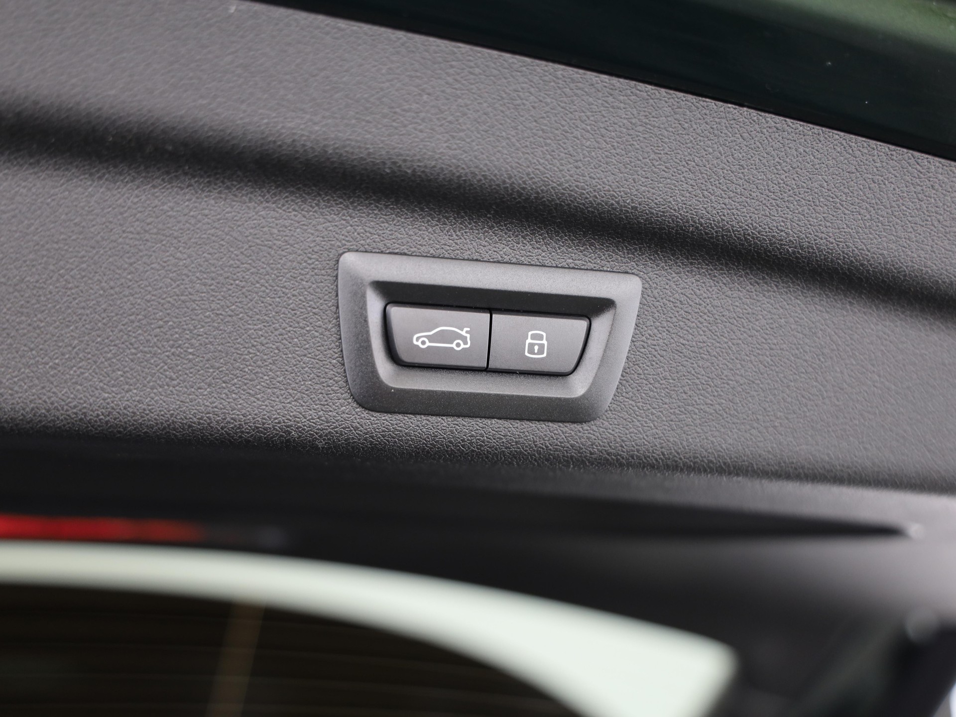 BMW 220i Active Tourer-image-15
