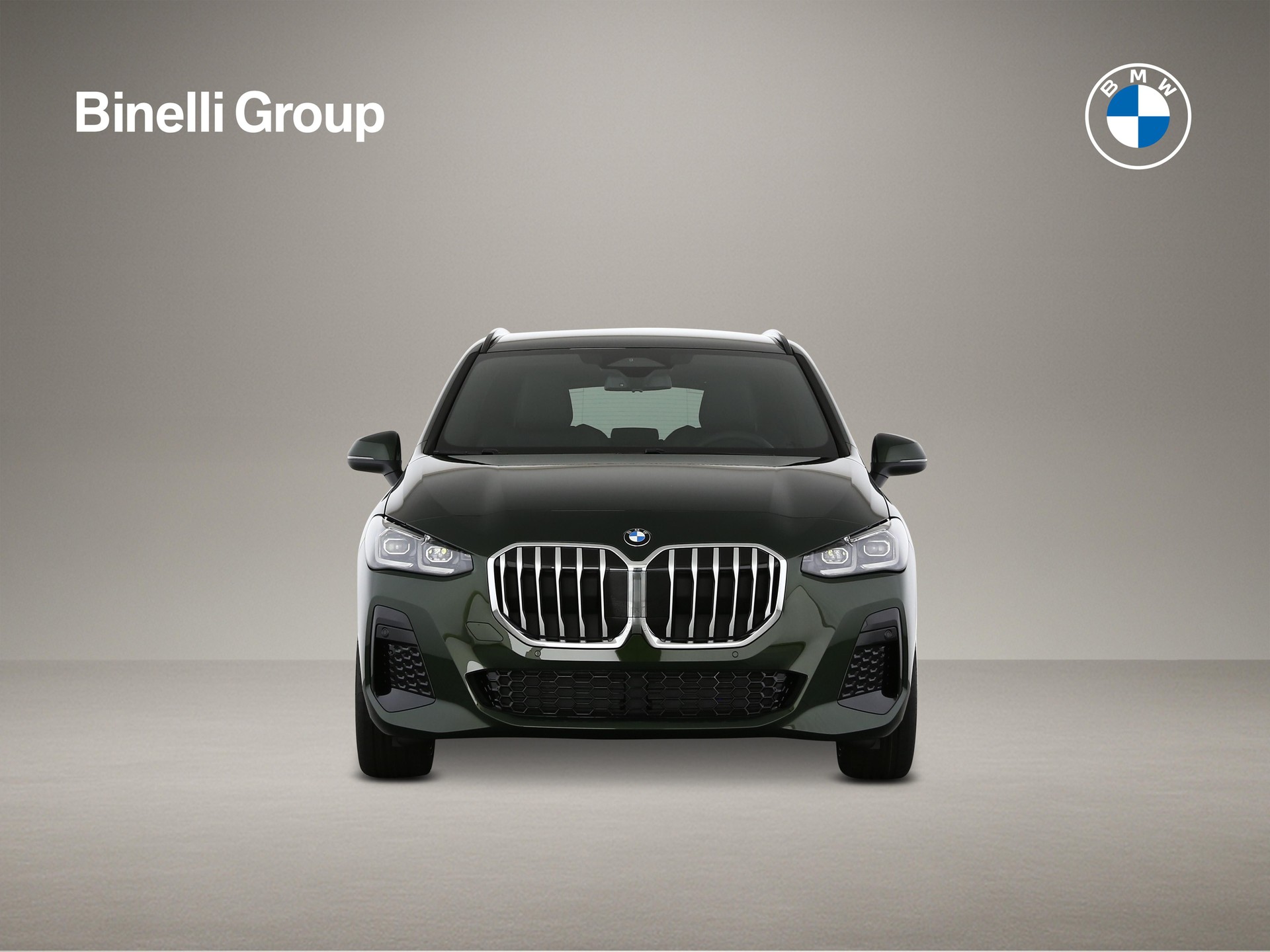 BMW 220i Active Tourer-image-4