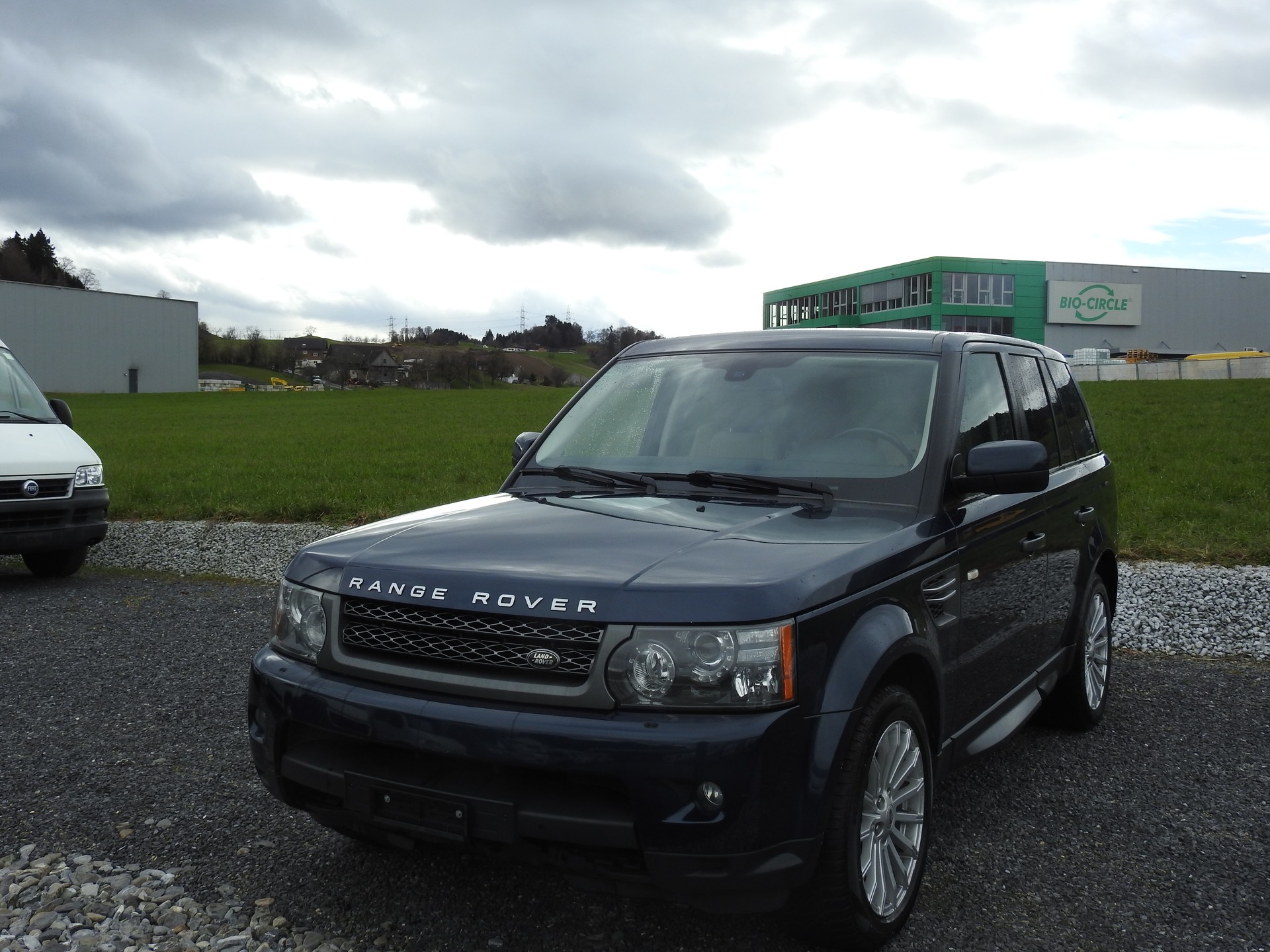 LAND ROVER Range Rover Sport 3.0 TDV6 HSE Automatic-image-0