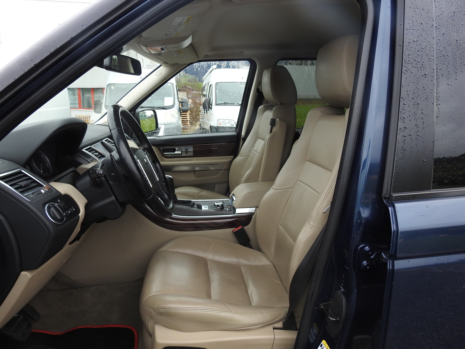 LAND ROVER Range Rover Sport 3.0 TDV6 HSE Automatic-image-11