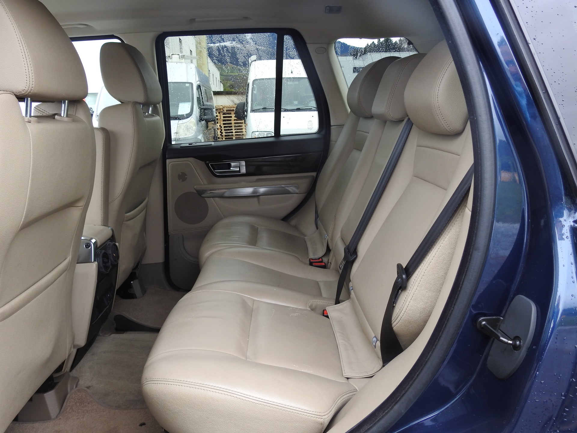 LAND ROVER Range Rover Sport 3.0 TDV6 HSE Automatic-image-17
