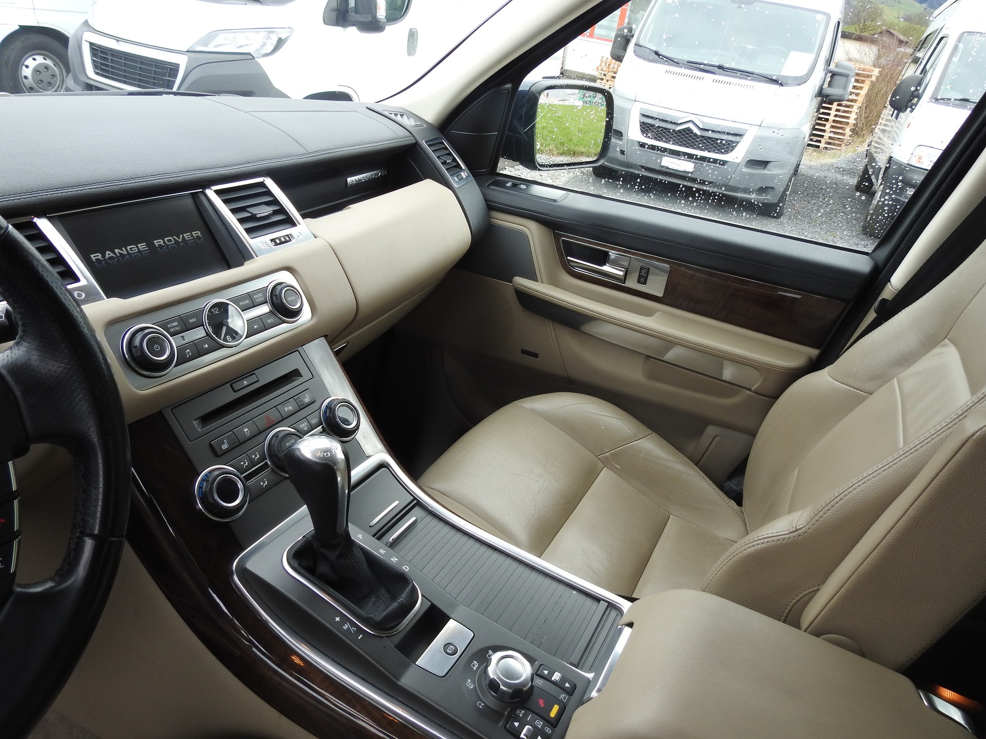 LAND ROVER Range Rover Sport 3.0 TDV6 HSE Automatic-image-13