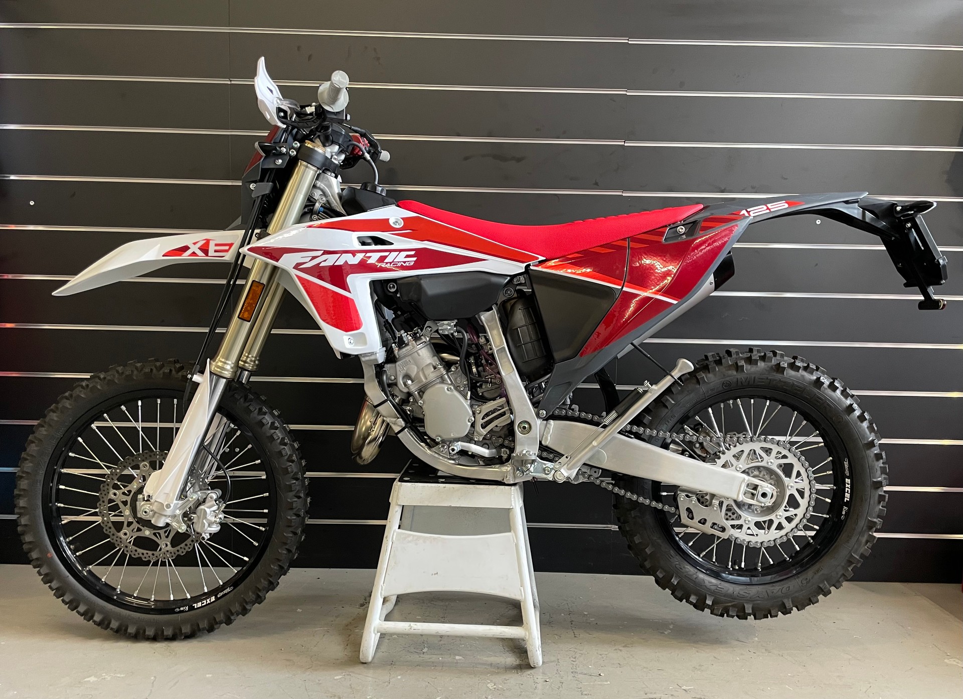 FANTIC XE 125-showroom-element-1