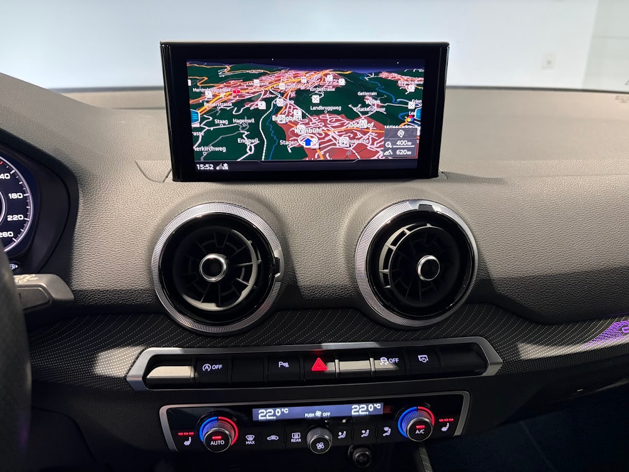 AUDI Q2 40 TFSI S line Attraction quattro S-tronic-image-9