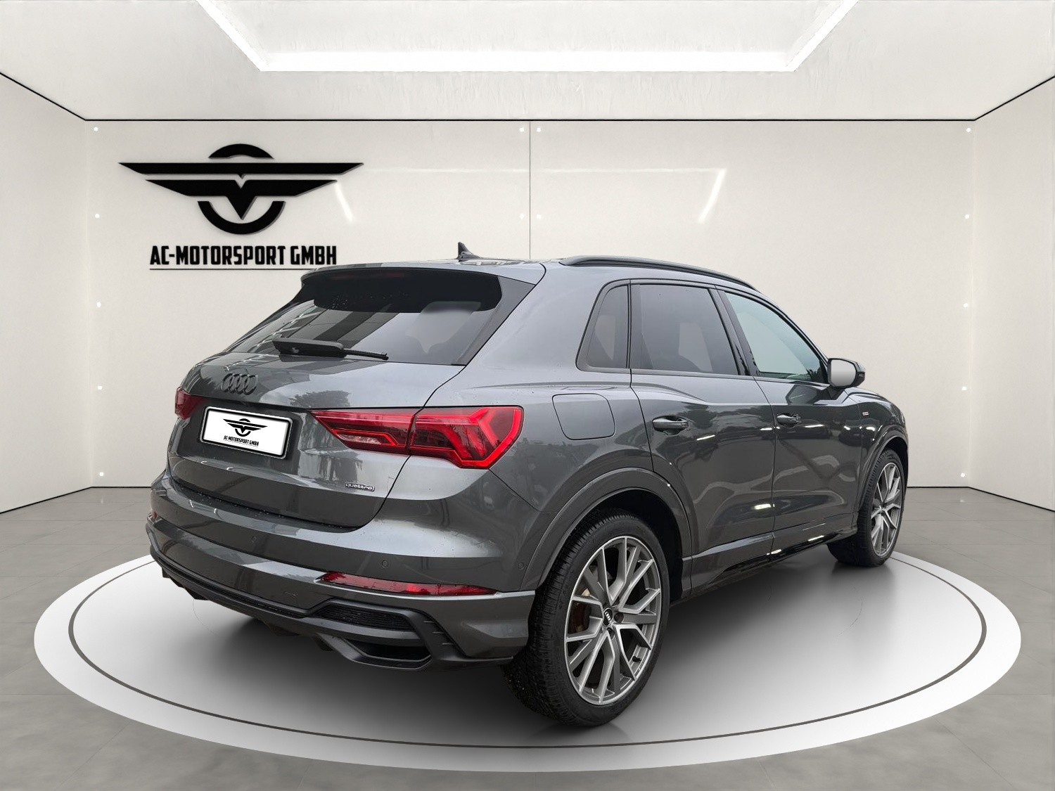 AUDI Q3 45 TFSI S line quattro S-tronic-image-4