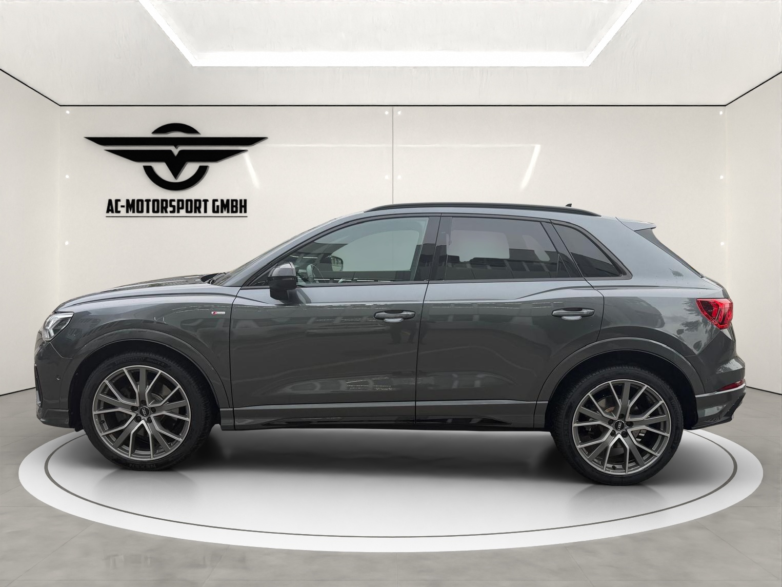 AUDI Q3 45 TFSI S line quattro S-tronic-image-6