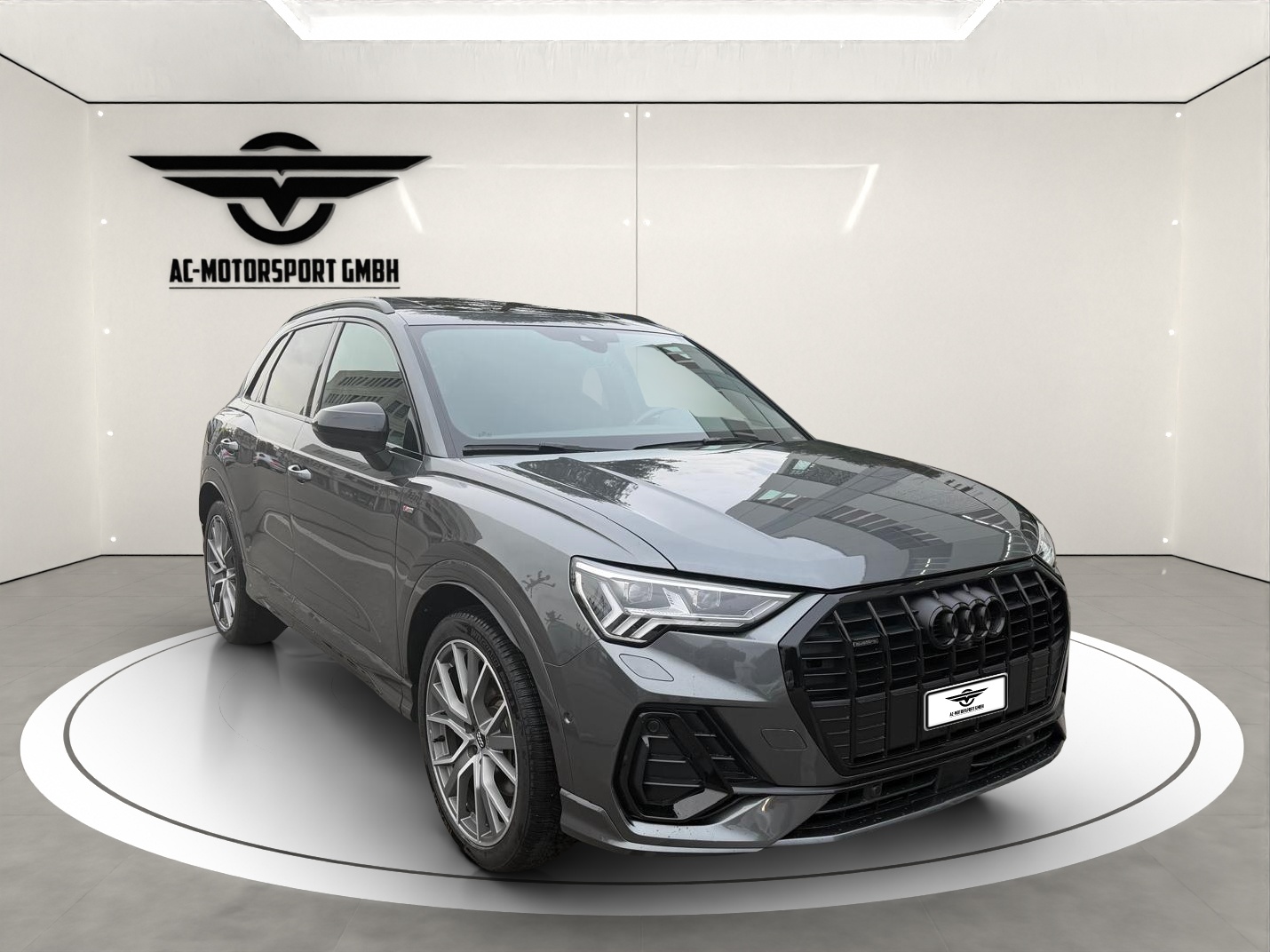 AUDI Q3 45 TFSI S line quattro S-tronic-image-2
