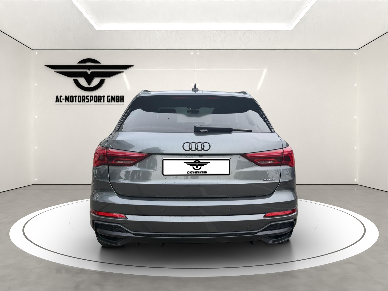 AUDI Q3 45 TFSI S line quattro S-tronic-image-5