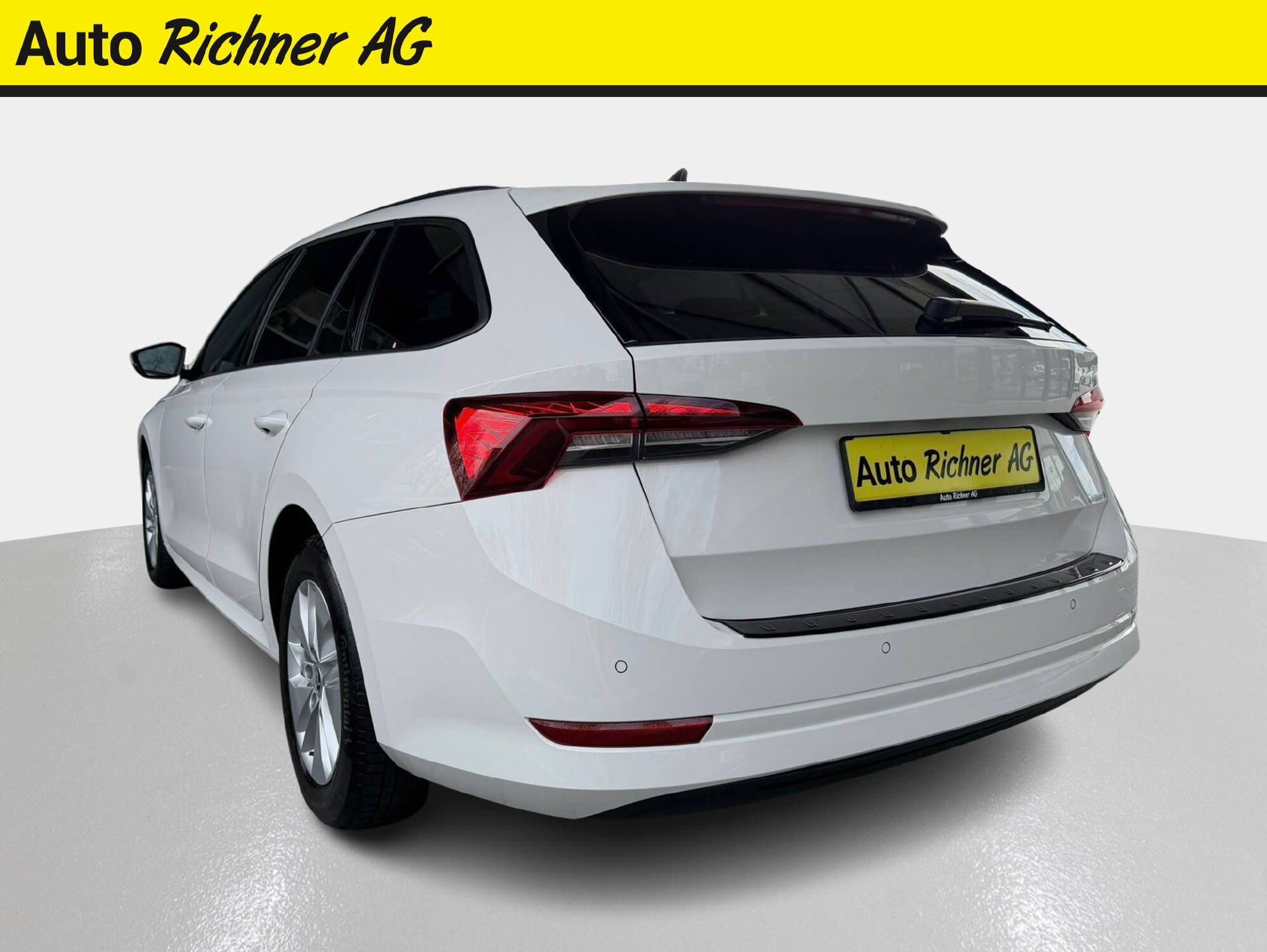 SKODA Octavia Combi 1.0 TSI Ambition DSG-image-4