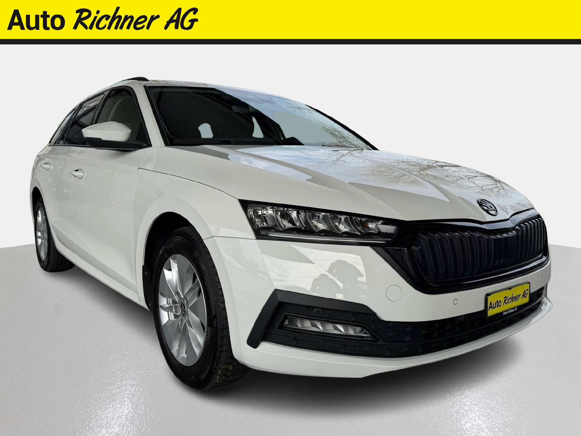 SKODA Octavia Combi 1.0 TSI Ambition DSG-image-0