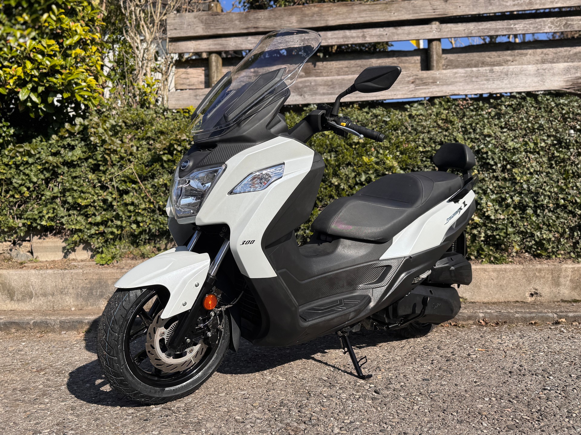 SYM Joymax-Z 300-showroom-element-2