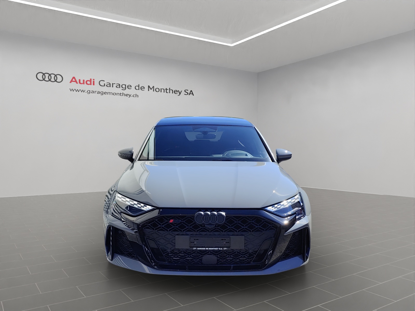 AUDI RS3 Sportback 2.5 TSI quattro S-tronic-image-4