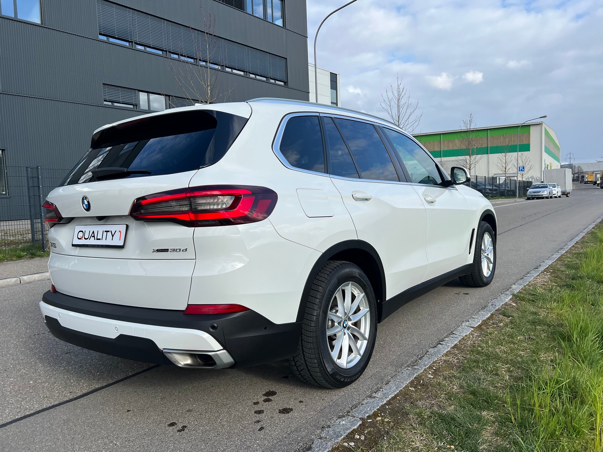 BMW X5 xDrive 48V 30d Steptronic-360°-Kamera-image-13