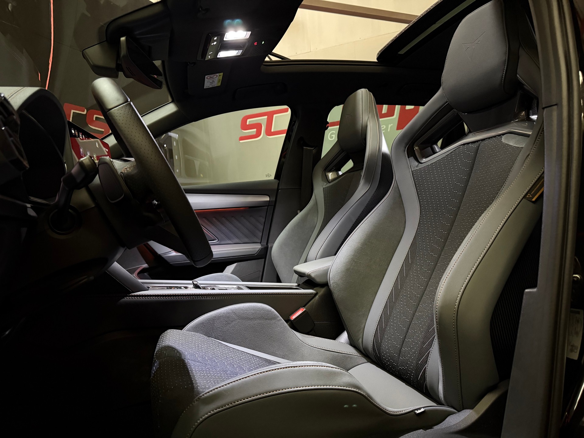 CUPRA LEON ST 2.0 TSI Extreme DSG 4Drive-image-16