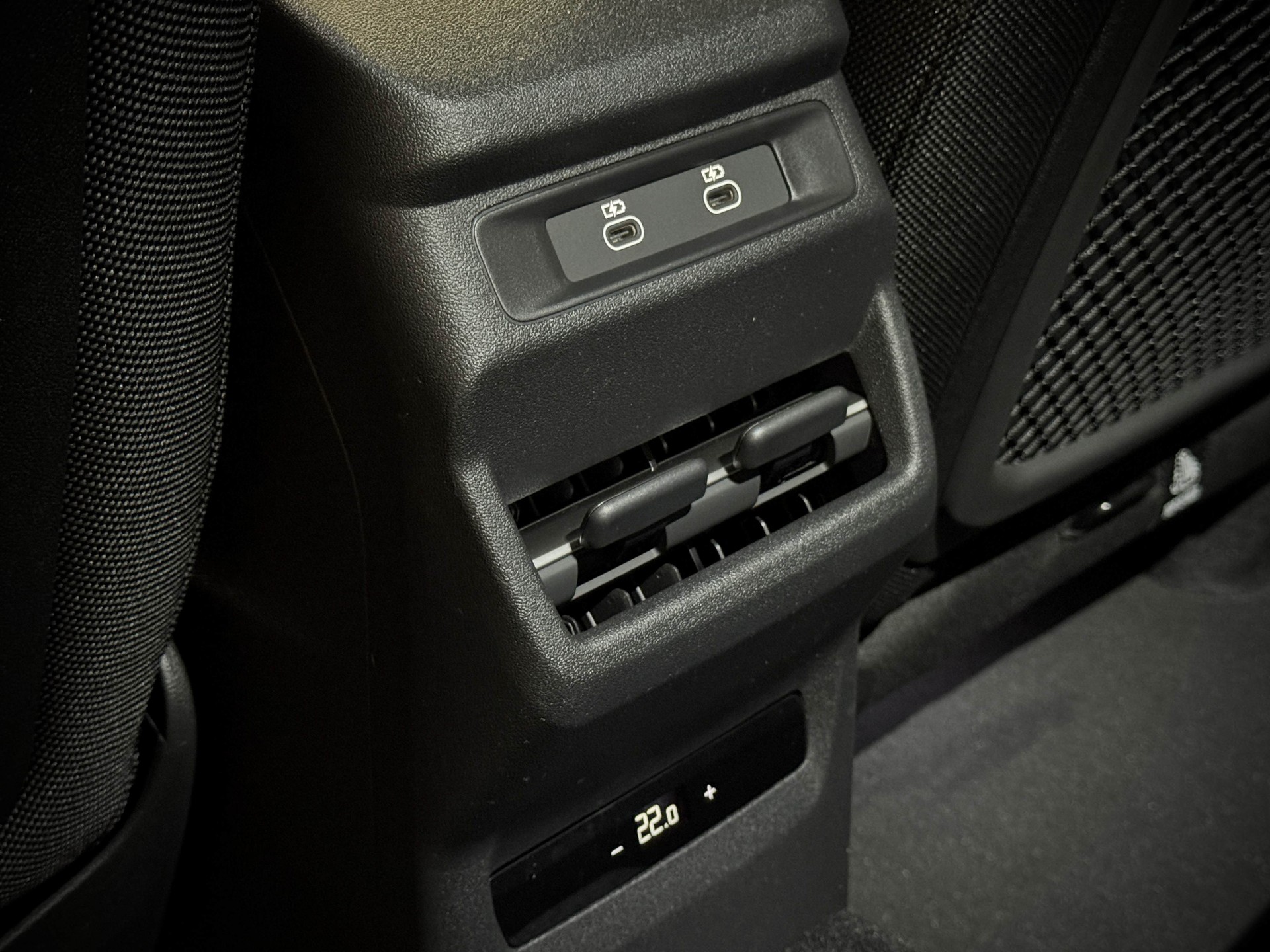 AUDI Q3 SUV TFSI quattro 195 kW S tronic-image-11