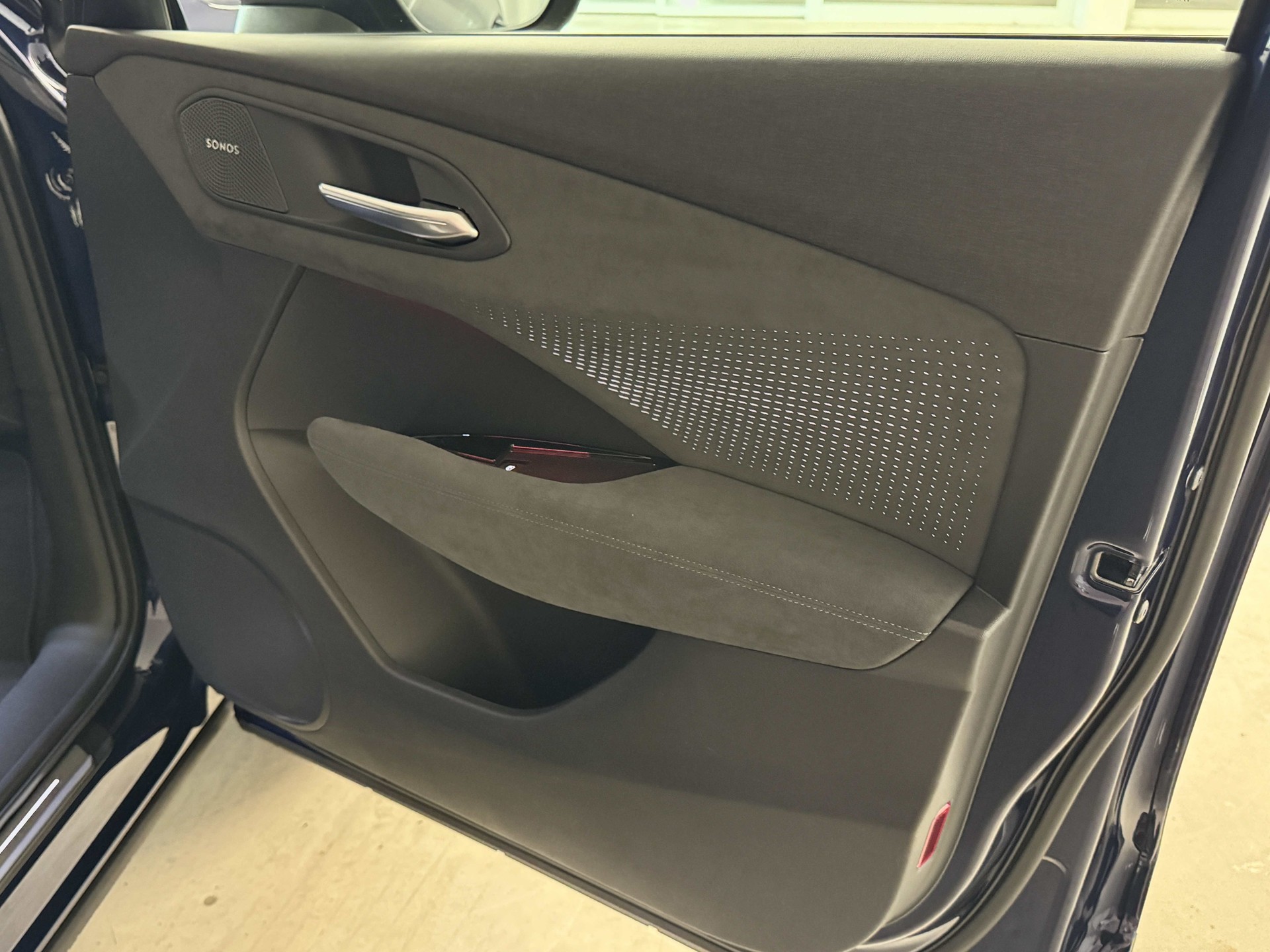 AUDI Q3 SUV TFSI quattro 195 kW S tronic-image-12