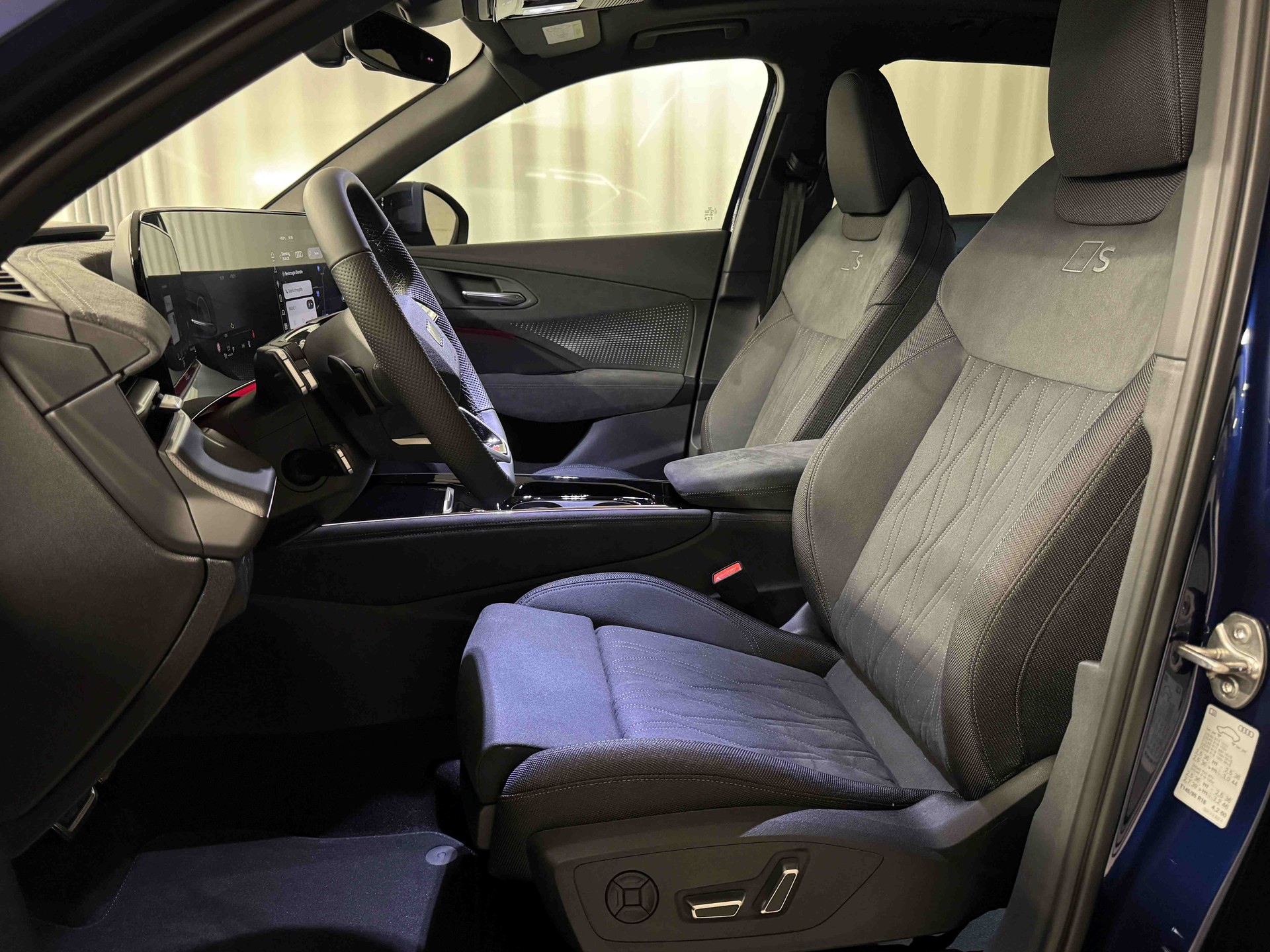 AUDI Q3 SUV TFSI quattro 195 kW S tronic-image-7